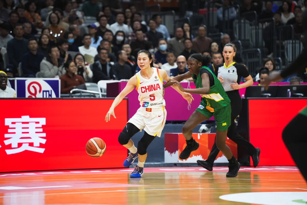 半岛体育官方网站-在场赢14分!中国女篮30岁王牌再立功:联手李月汝韩旭定军心